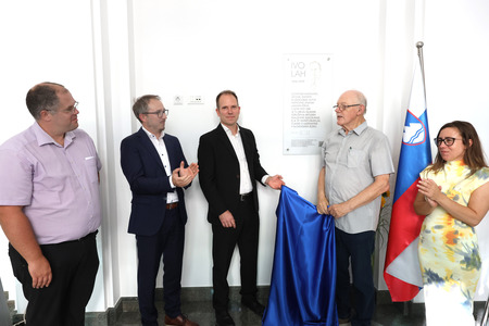 IVO LAH ODKITJE SPOMINSKE PLOŠČE 25 FOTO LJUBO VUKELIČ